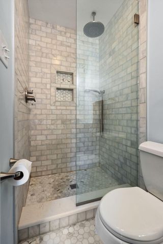 2007 Sherwood Drive, Valparaiso, IN 46385