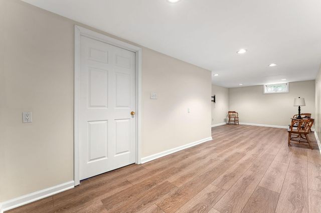 2007 Sherwood Drive, Valparaiso, IN 46385