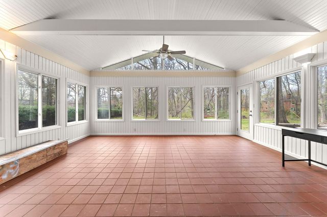 2007 Sherwood Drive, Valparaiso, IN 46385