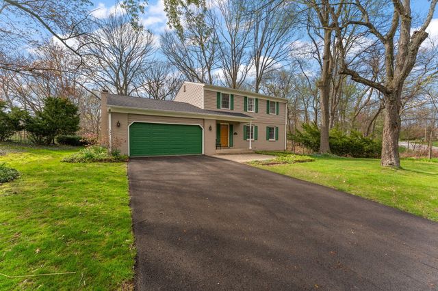 2007 Sherwood Drive, Valparaiso, IN 46385