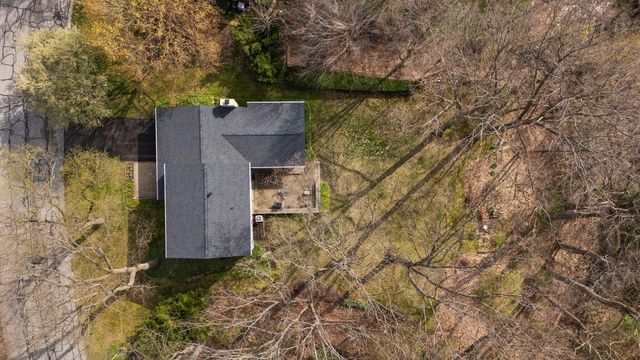 2007 Sherwood Drive, Valparaiso, IN 46385