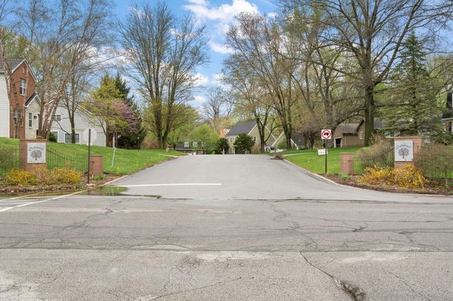 2007 Sherwood Drive, Valparaiso, IN 46385