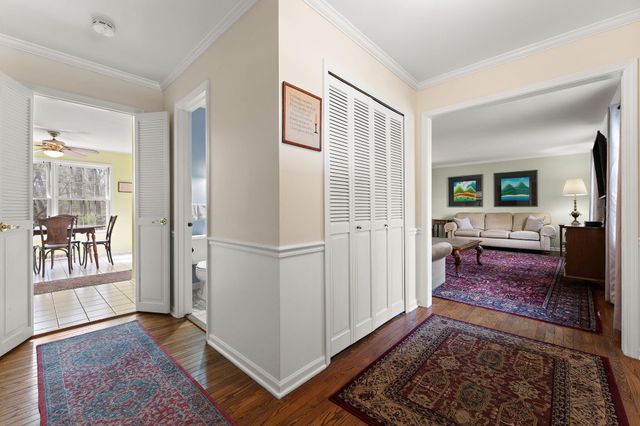 2007 Sherwood Drive, Valparaiso, IN 46385