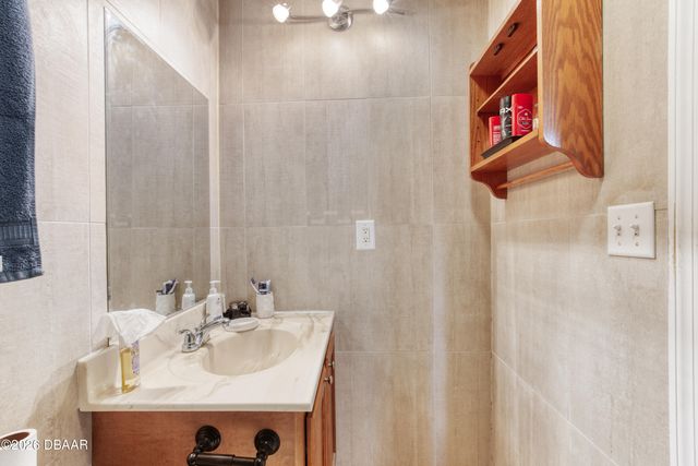 140 Coquina Avenue, Ormond Beach, FL 32174