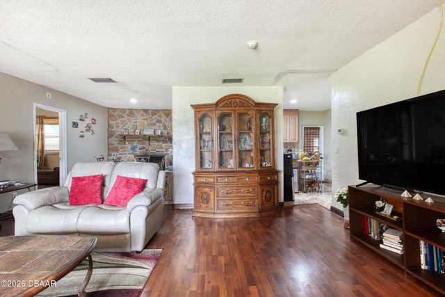 140 Coquina Avenue, Ormond Beach, FL 32174