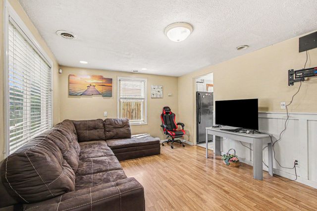 2933 Cleveland Avenue, Michigan City, IN 46360