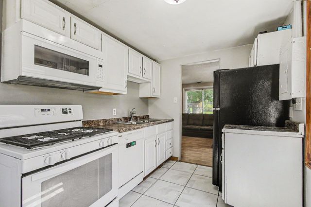2933 Cleveland Avenue, Michigan City, IN 46360