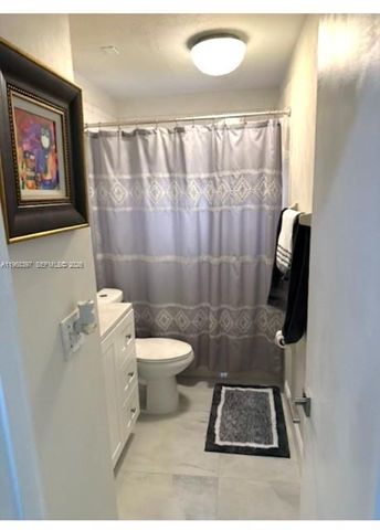 10752 SW 141st Ln, Miami, FL 33176