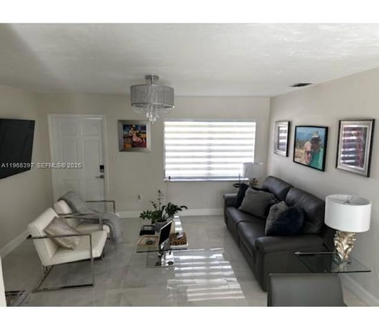 10752 SW 141st Ln, Miami, FL 33176