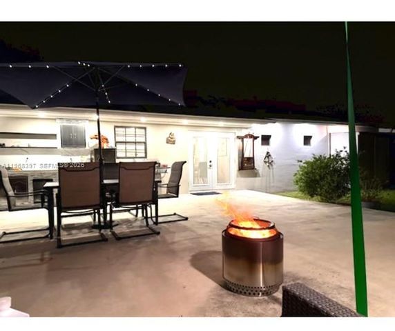 10752 SW 141st Ln, Miami, FL 33176