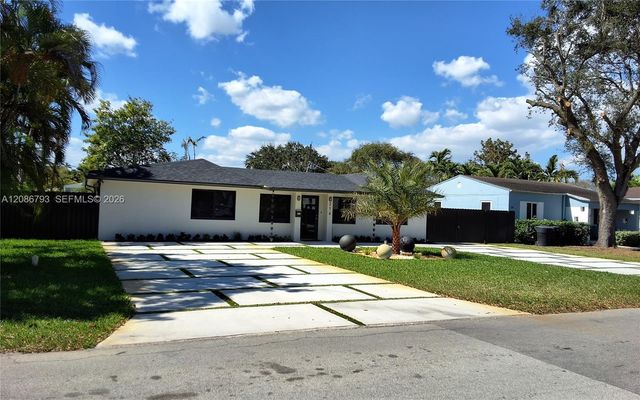 216 Shadow Way, Miami Springs, FL 33166