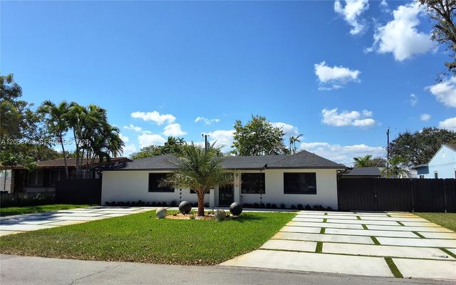 216 Shadow Way, Miami Springs, FL 33166