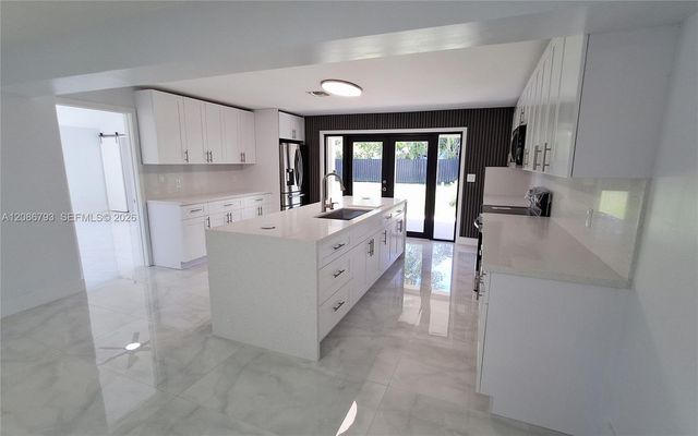 216 Shadow Way, Miami Springs, FL 33166