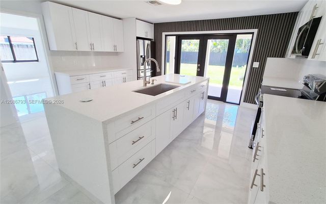 216 Shadow Way, Miami Springs, FL 33166