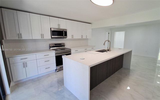 216 Shadow Way, Miami Springs, FL 33166