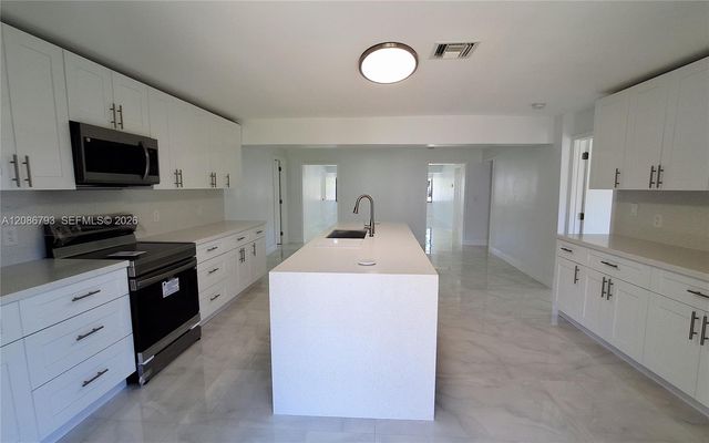 216 Shadow Way, Miami Springs, FL 33166