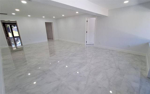 216 Shadow Way, Miami Springs, FL 33166