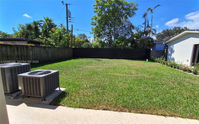 216 Shadow Way, Miami Springs, FL 33166