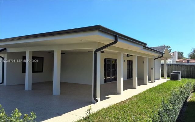 216 Shadow Way, Miami Springs, FL 33166
