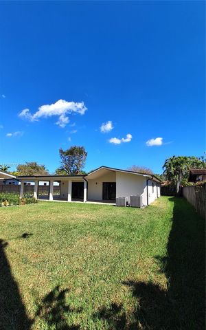 216 Shadow Way, Miami Springs, FL 33166