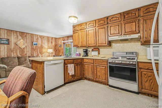 9135 Manton Avenue, Plymouth, MI 48170