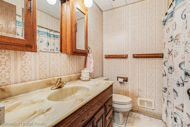 9135 Manton Avenue, Plymouth, MI 48170