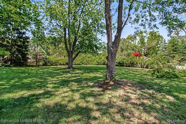 9135 Manton Avenue, Plymouth, MI 48170