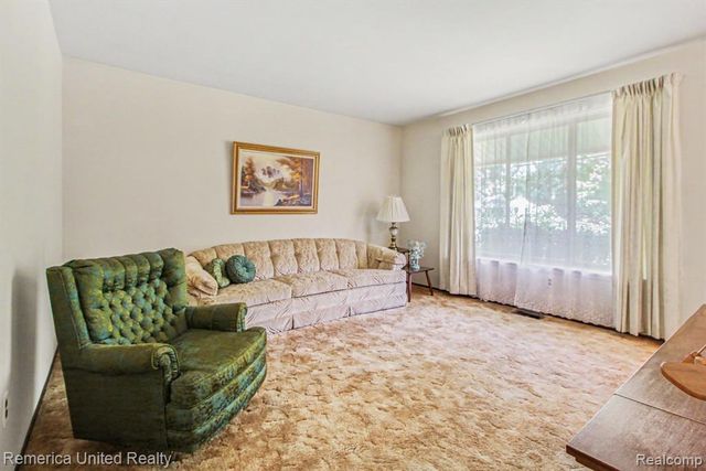 9135 Manton Avenue, Plymouth, MI 48170