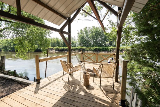 1502 Island Boulevard, Lowell, IN 46356