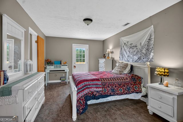 96 Old Chipley Road, Pine Mountain, GA 31822