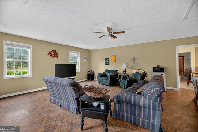 96 Old Chipley Road, Pine Mountain, GA 31822