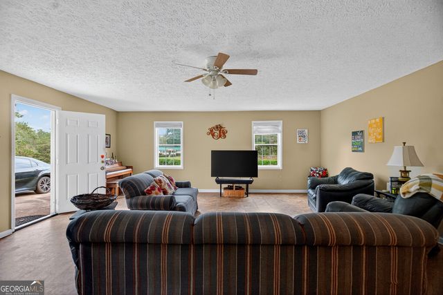 96 Old Chipley Road, Pine Mountain, GA 31822