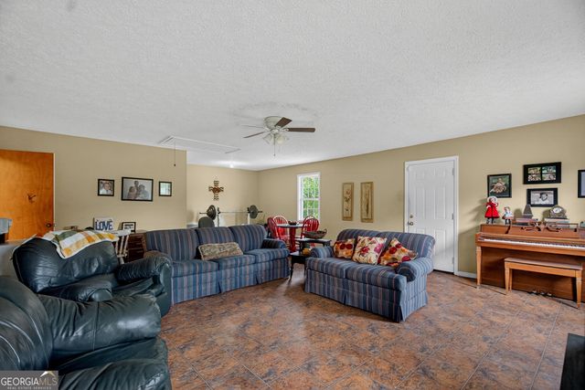 96 Old Chipley Road, Pine Mountain, GA 31822