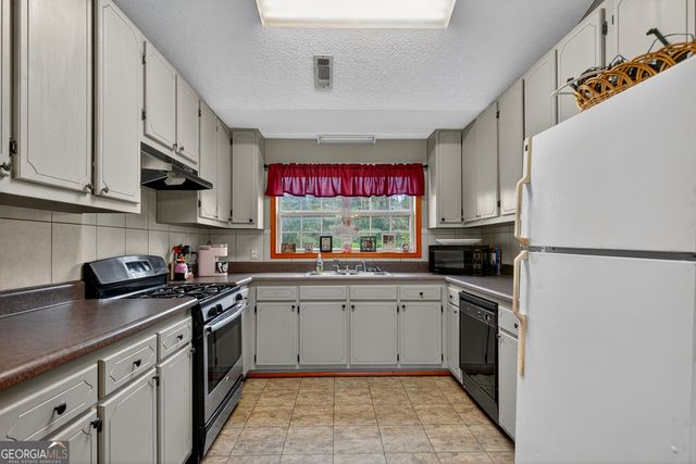 96 Old Chipley Road, Pine Mountain, GA 31822