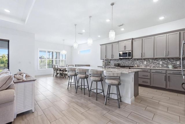 4950 KIVA CIRCLE, Bradenton, FL 34211