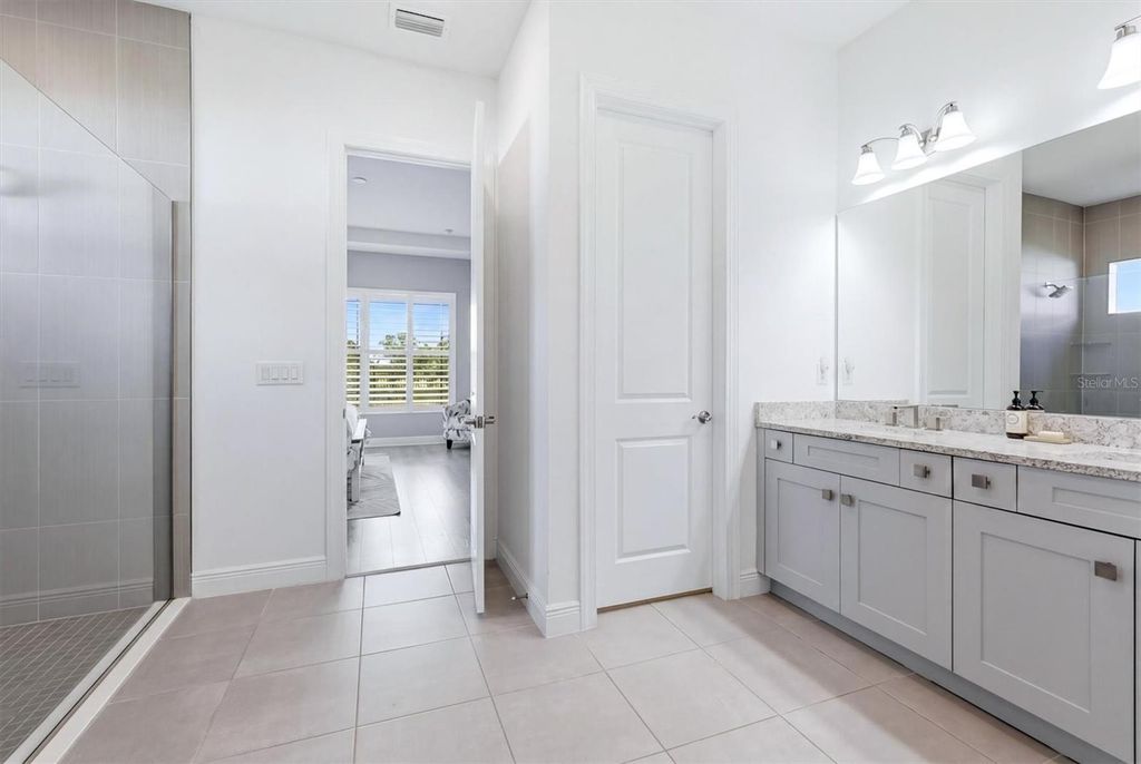 Image 16 of property listing at 4950 KIVA CIRCLE, Bradenton, FL 34211