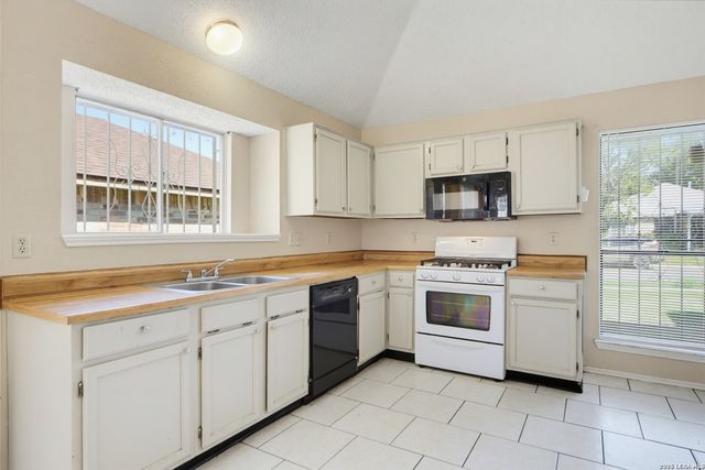 4326 KATRINA LN, San Antonio, TX 78222