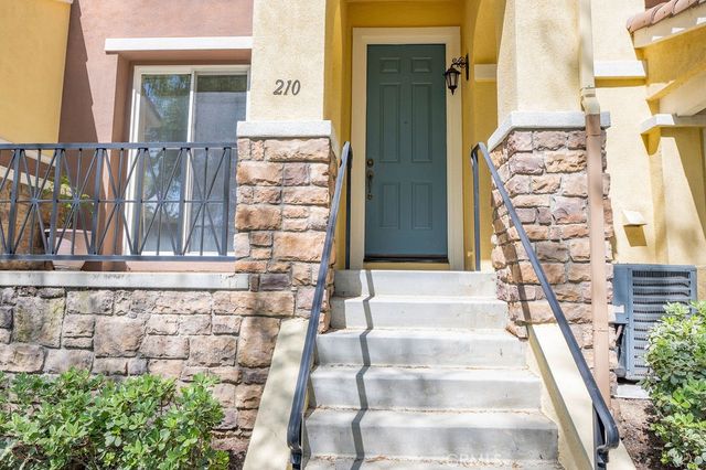 210 Timberwood, Irvine, CA 92620