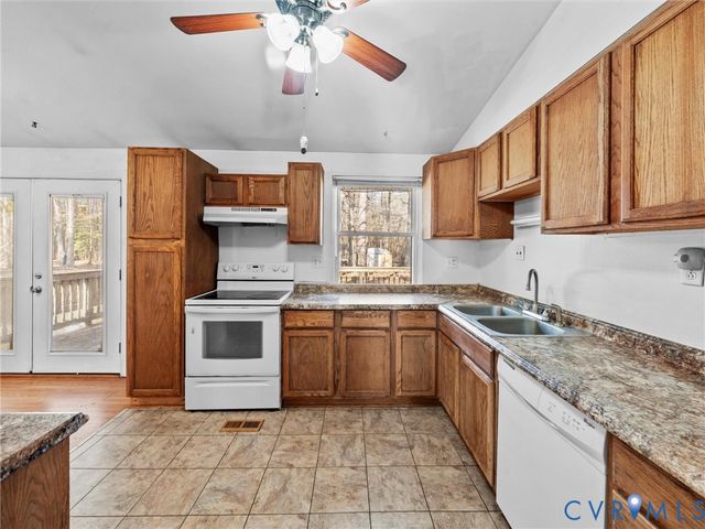 2318 Edenbrook Dr, Henrico, VA 23228