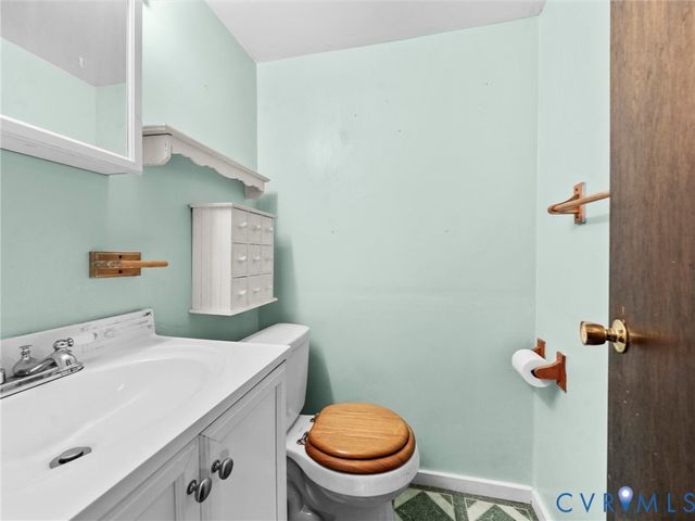 2318 Edenbrook Dr, Henrico, VA 23228