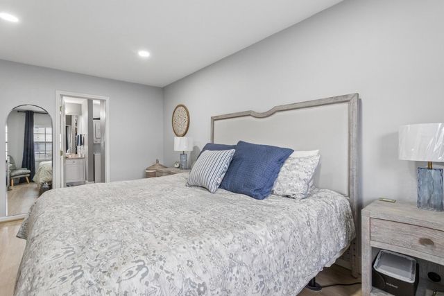 160 Cypress Club Drive Unit 612, Pompano Beach, FL 33060