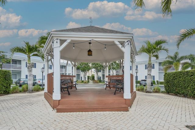 160 Cypress Club Drive Unit 612, Pompano Beach, FL 33060