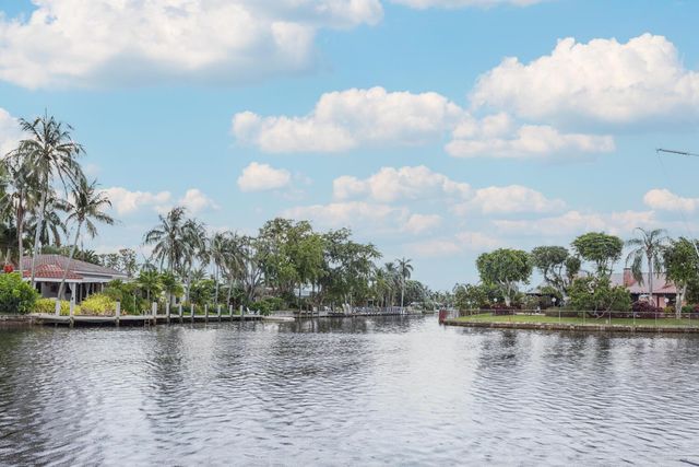 160 Cypress Club Drive Unit 612, Pompano Beach, FL 33060