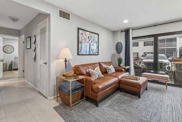 160 Cypress Club Drive Unit 612, Pompano Beach, FL 33060