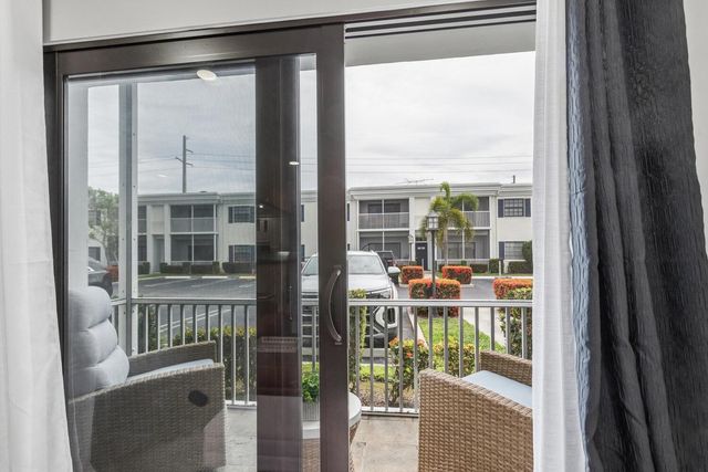160 Cypress Club Drive Unit 612, Pompano Beach, FL 33060