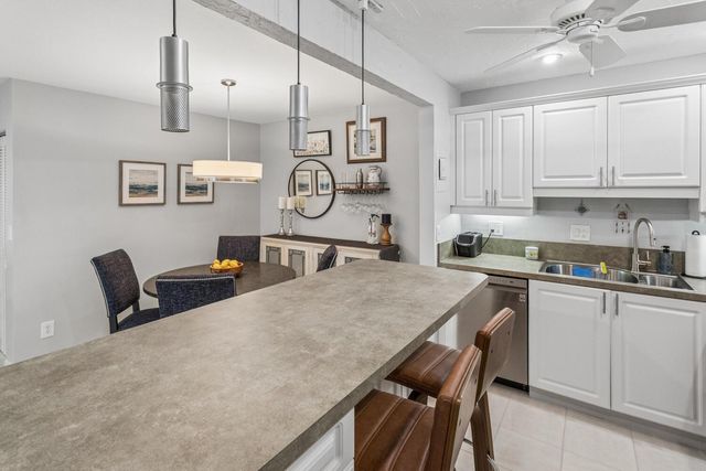 160 Cypress Club Drive Unit 612, Pompano Beach, FL 33060
