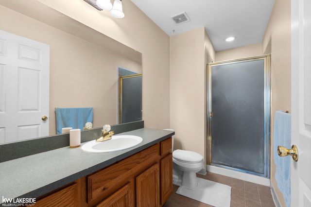 16431 Dominion Drive, Macomb, MI 48044