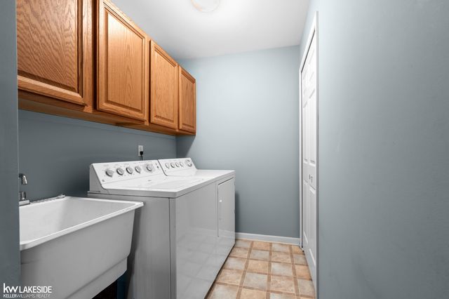 16431 Dominion Drive, Macomb, MI 48044