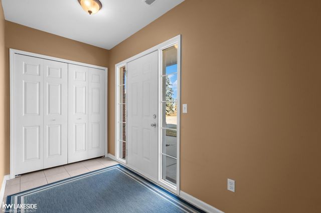 16431 Dominion Drive, Macomb, MI 48044