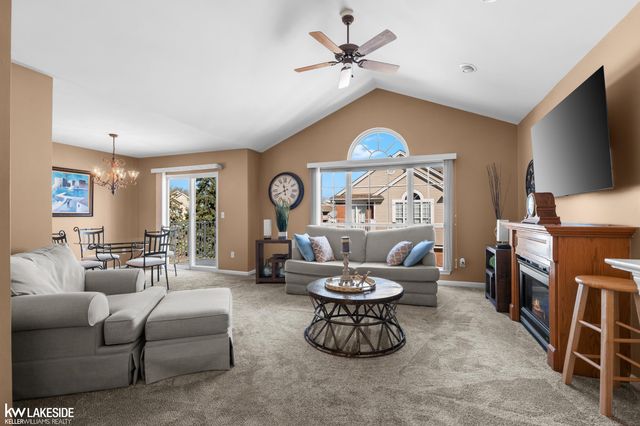 16431 Dominion Drive, Macomb, MI 48044